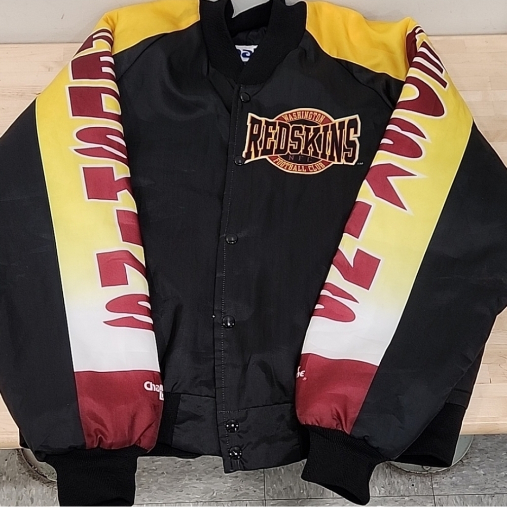 BRAND NEW VINTAGE WASHINGTON REDSKINS SATIN CHALKLINE JACKET SIZE XL